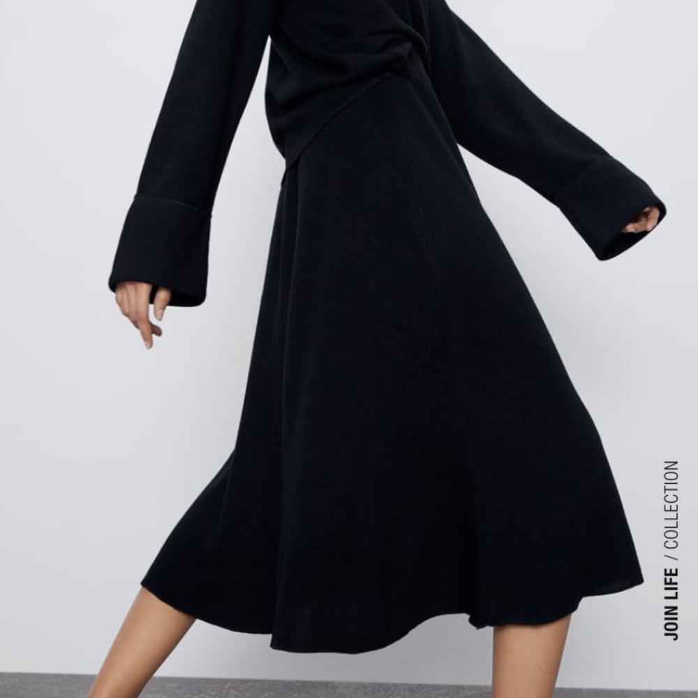Zara Black Midi Skirt